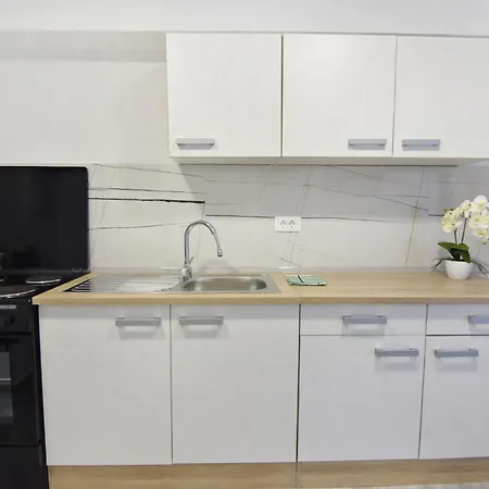 Apartman Comfortable Vacation Retreat With Parking